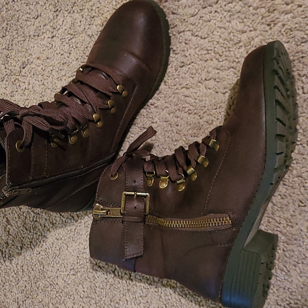 Brown Boots - Picture 3 of 3